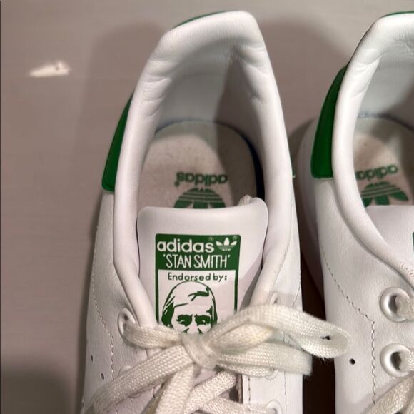 Men’s Adidas Stan Smith Endorsed White and Green Leather Sneakers - Picture 2 of 12